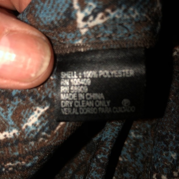 Antonio Melani size Large blue 3/4 sleeve silky reptile print top - Picture 6 of 6